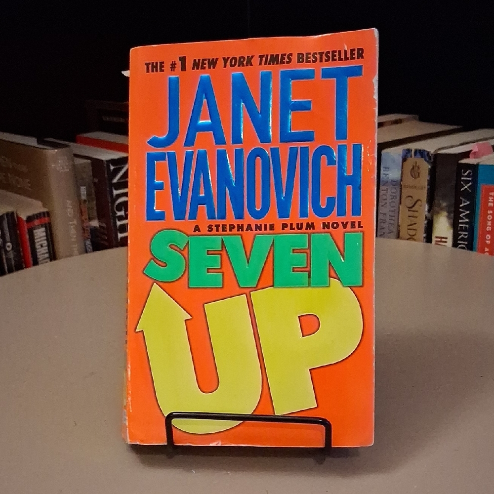 Seven Up by Janet Evanovich